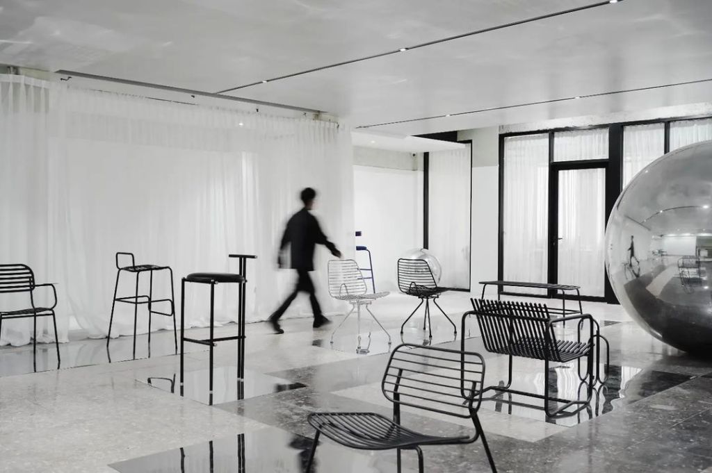 NOUV°; Bauhaus Kontemporer – Memadukan Fungsionalitas dan Fantasi dari Benda&nbsp;Sehari-Hari